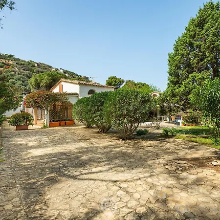 Casa vacanze Marcella - Beachside Escape Torre delle Stelle